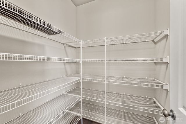 610 Field Place NE, Renton, WA 98059