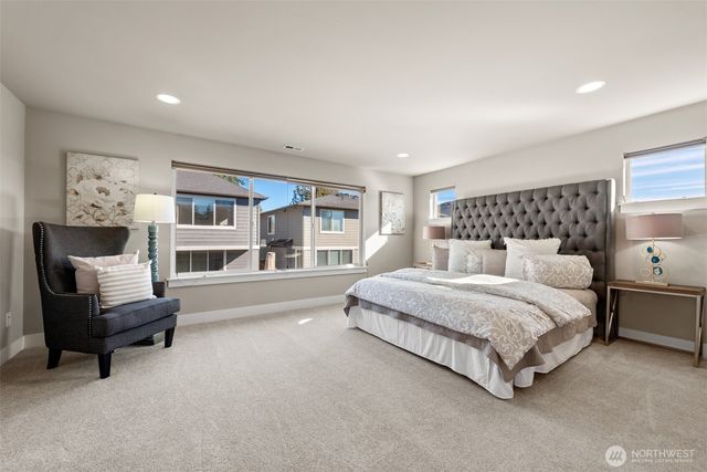 610 Field Place NE, Renton, WA 98059