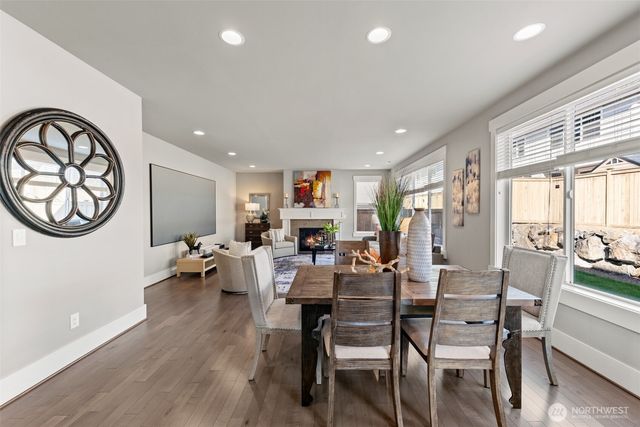 610 Field Place NE, Renton, WA 98059