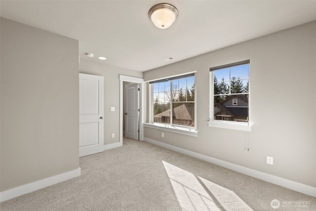 610 Field Place NE, Renton, WA 98059