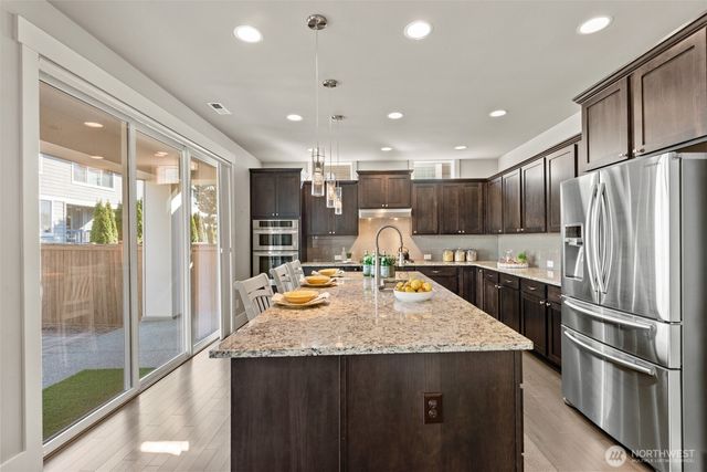 610 Field Place NE, Renton, WA 98059