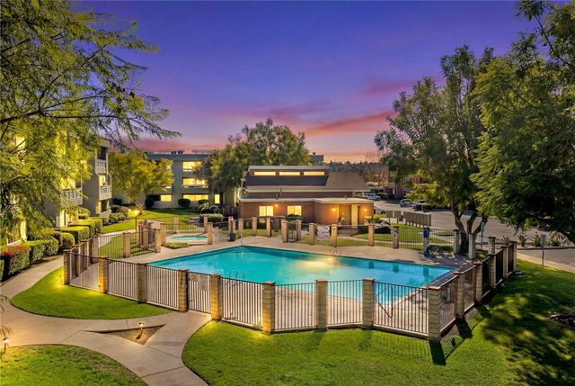 1040 E Washington, Escondido, CA 92025