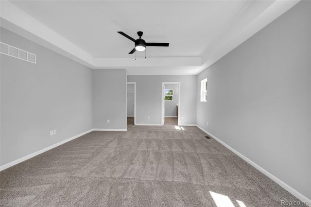 5224 Farmridge Lane, Grand Blanc, MI 48439