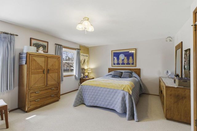 5302 Athens AVENUE, Racine, WI 53406