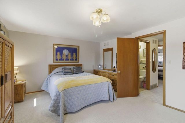 5302 Athens AVENUE, Racine, WI 53406