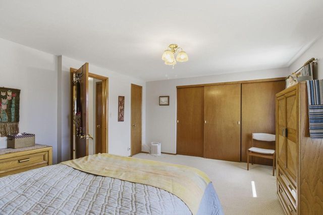 5302 Athens AVENUE, Racine, WI 53406