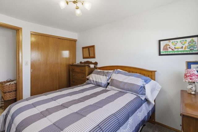 5302 Athens AVENUE, Racine, WI 53406