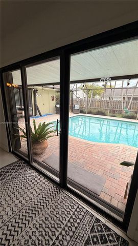 15705 SW 7th Pl, Sunrise, FL 33326