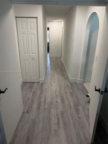 15705 SW 7th Pl, Sunrise, FL 33326