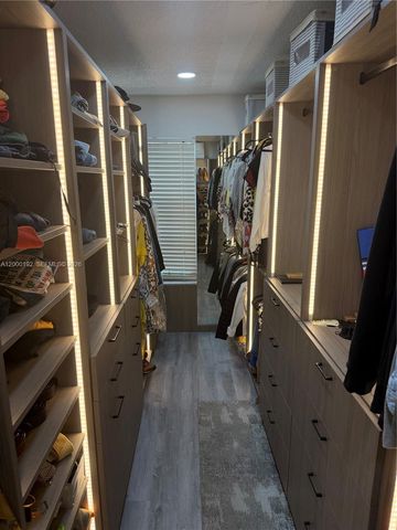 15705 SW 7th Pl, Sunrise, FL 33326