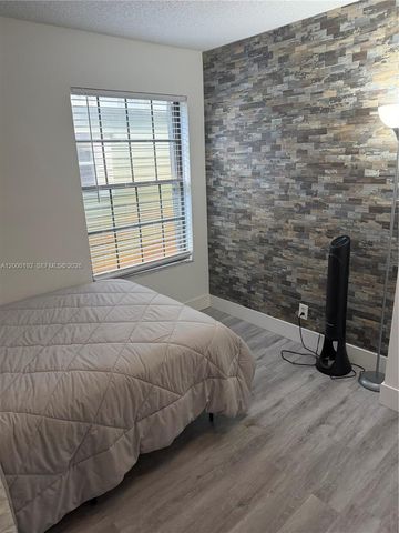 15705 SW 7th Pl, Sunrise, FL 33326