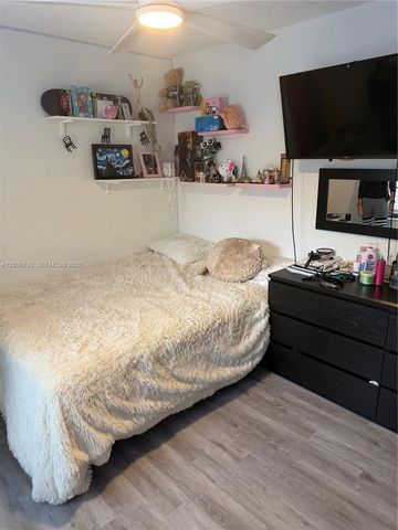 15705 SW 7th Pl, Sunrise, FL 33326