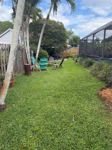 15705 SW 7th Pl, Sunrise, FL 33326