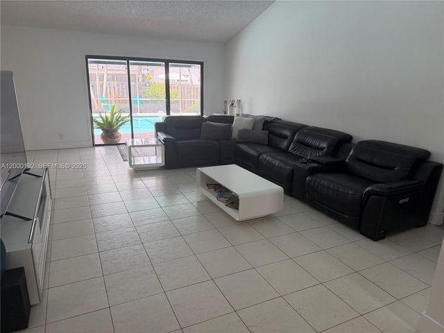 15705 SW 7th Pl, Sunrise, FL 33326