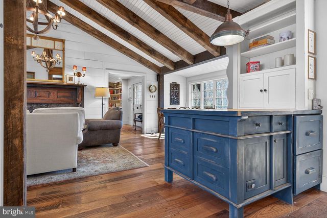 17651 RAVEN ROCKS RD, Bluemont, VA 20135