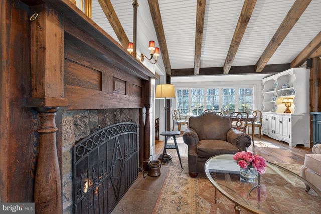 17651 RAVEN ROCKS RD, Bluemont, VA 20135