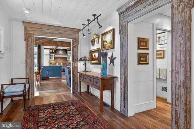 17651 RAVEN ROCKS RD, Bluemont, VA 20135