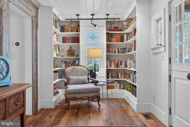 17651 RAVEN ROCKS RD, Bluemont, VA 20135