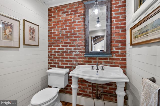 17651 RAVEN ROCKS RD, Bluemont, VA 20135