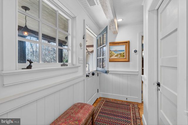 17651 RAVEN ROCKS RD, Bluemont, VA 20135