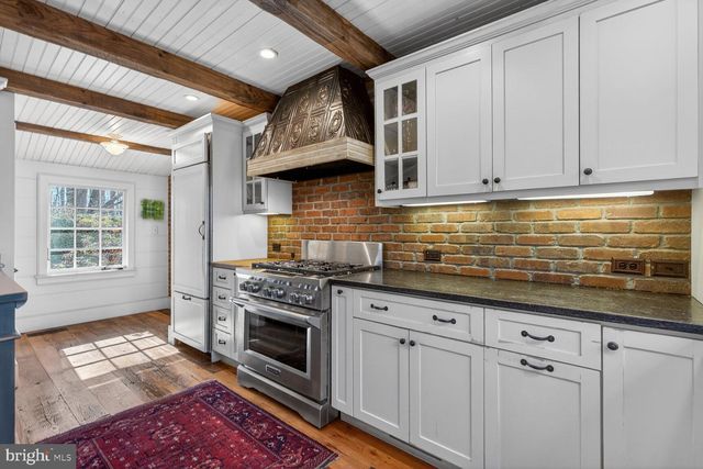 17651 RAVEN ROCKS RD, Bluemont, VA 20135