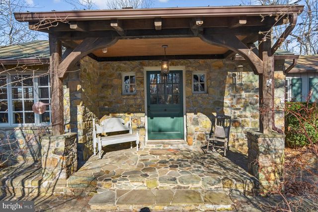 17651 RAVEN ROCKS RD, Bluemont, VA 20135