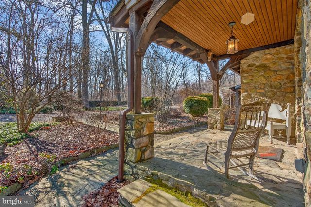 17651 RAVEN ROCKS RD, Bluemont, VA 20135