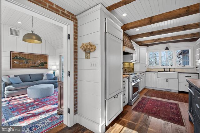 17651 RAVEN ROCKS RD, Bluemont, VA 20135