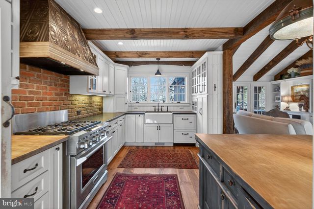 17651 RAVEN ROCKS RD, Bluemont, VA 20135