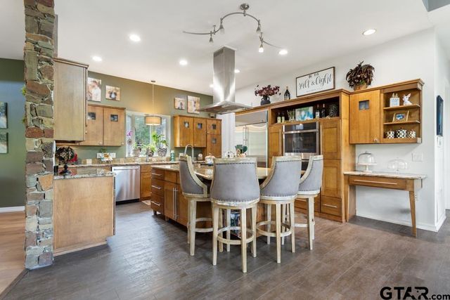 23677 Greenway Dr, Bullard, TX 75757