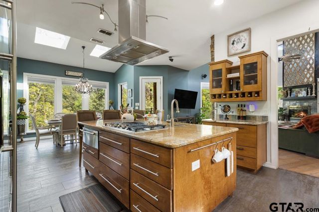 23677 Greenway Dr, Bullard, TX 75757