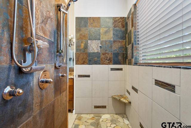 23677 Greenway Dr, Bullard, TX 75757