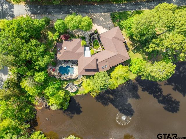 23677 Greenway Dr, Bullard, TX 75757