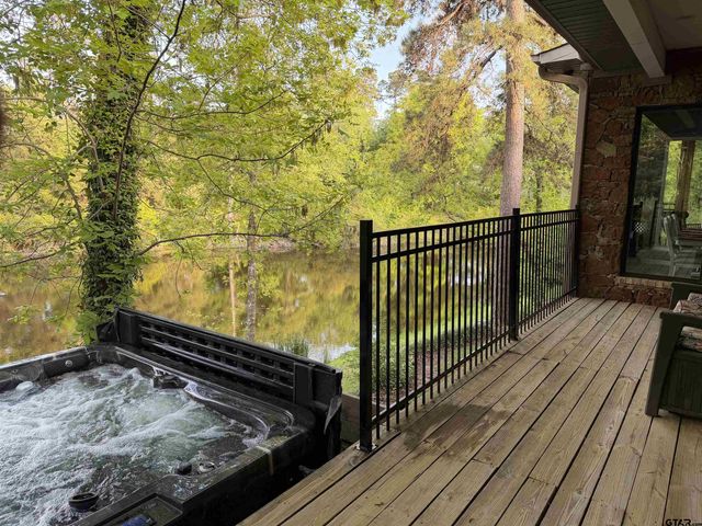 23677 Greenway Dr, Bullard, TX 75757