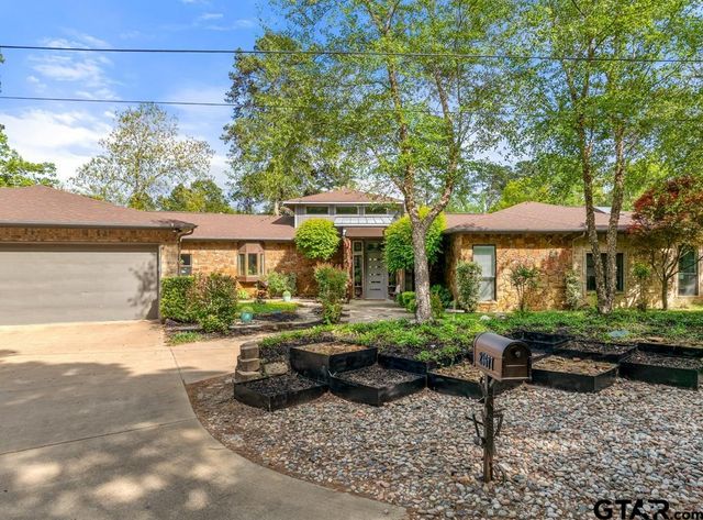 23677 Greenway Dr, Bullard, TX 75757