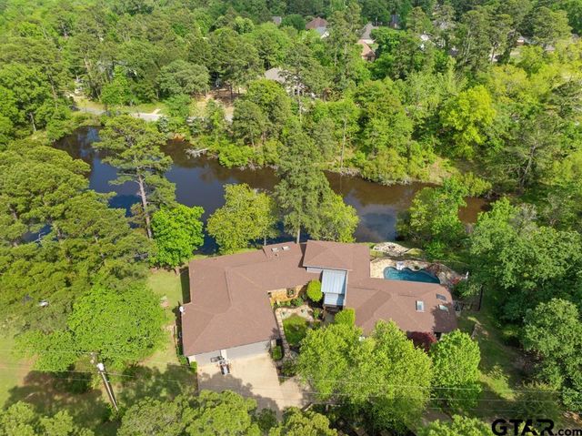 23677 Greenway Dr, Bullard, TX 75757