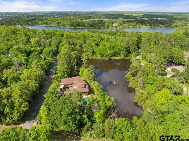 23677 Greenway Dr, Bullard, TX 75757