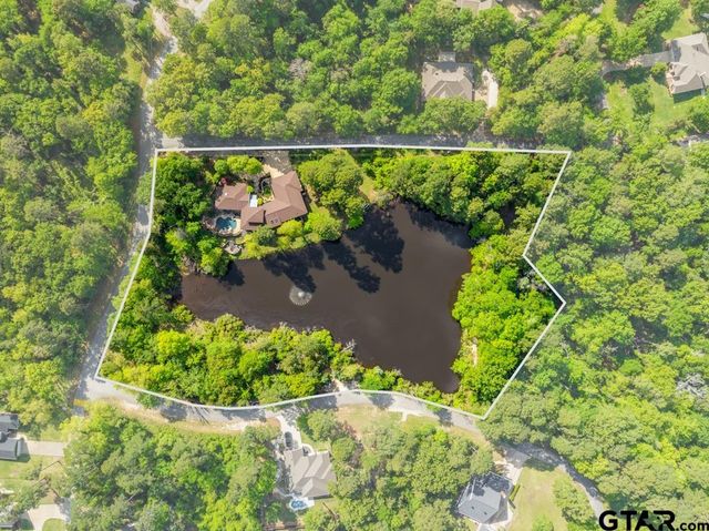 23677 Greenway Dr, Bullard, TX 75757