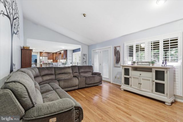 1498 POWELLS TAVERN PL, Herndon, VA 20170