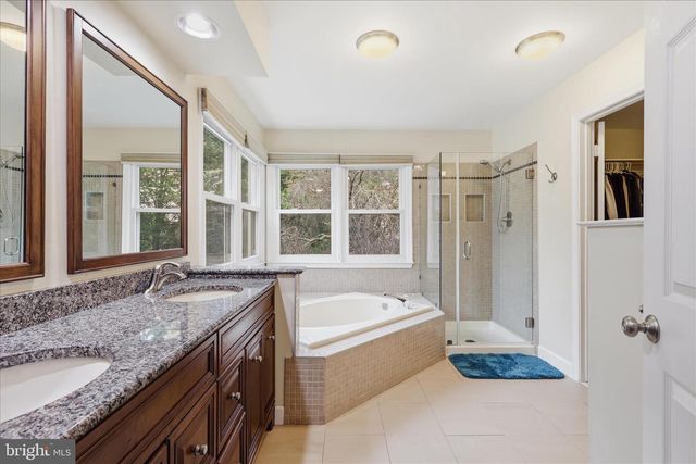 1498 POWELLS TAVERN PL, Herndon, VA 20170