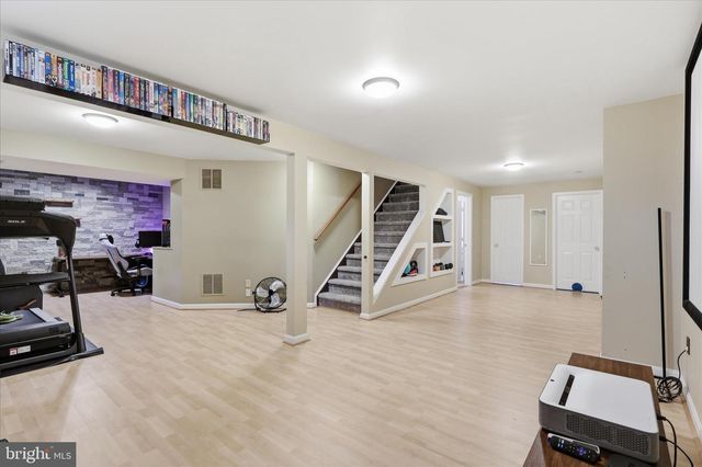 1498 POWELLS TAVERN PL, Herndon, VA 20170