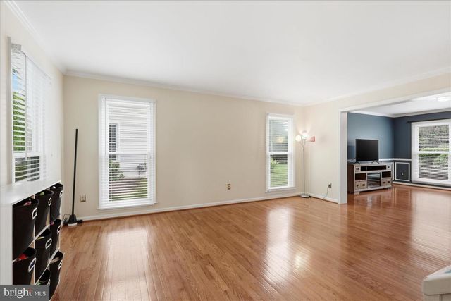 1498 POWELLS TAVERN PL, Herndon, VA 20170