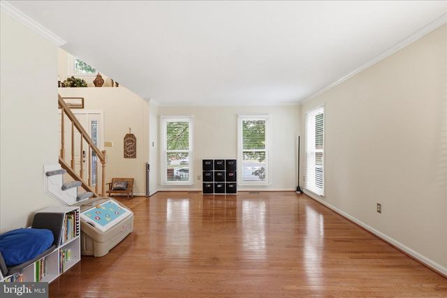 1498 POWELLS TAVERN PL, Herndon, VA 20170