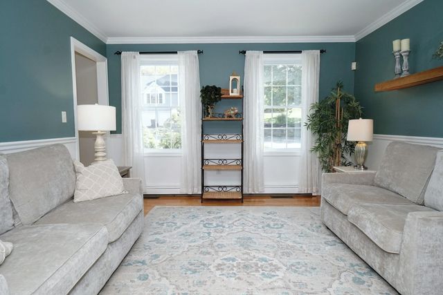 5 Overlook Circle, Haverhill, MA 01835