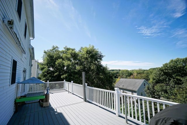 5 Overlook Circle, Haverhill, MA 01835
