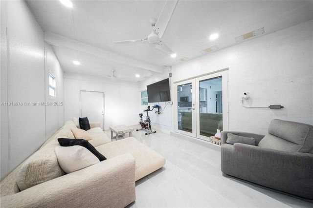 14465 SW 288th St, Homestead, FL 33033