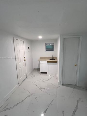 14465 SW 288th St, Homestead, FL 33033