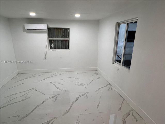 14465 SW 288th St, Homestead, FL 33033