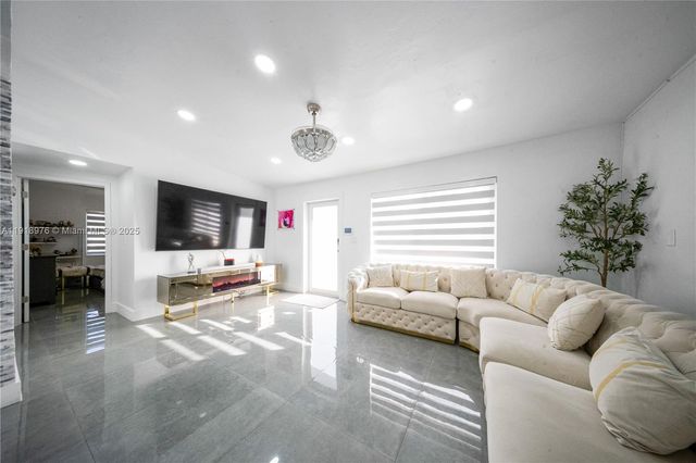 14465 SW 288th St, Homestead, FL 33033