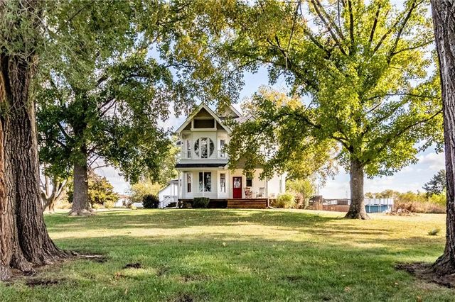 10368 NW O Highway, Blairstown, MO 64726